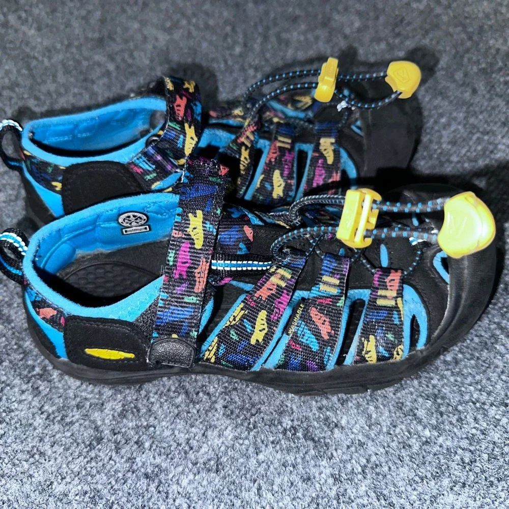 Keen Newport H2 Kids Shoes Size 3 Dinosaur Print Blue Black Water Sandals